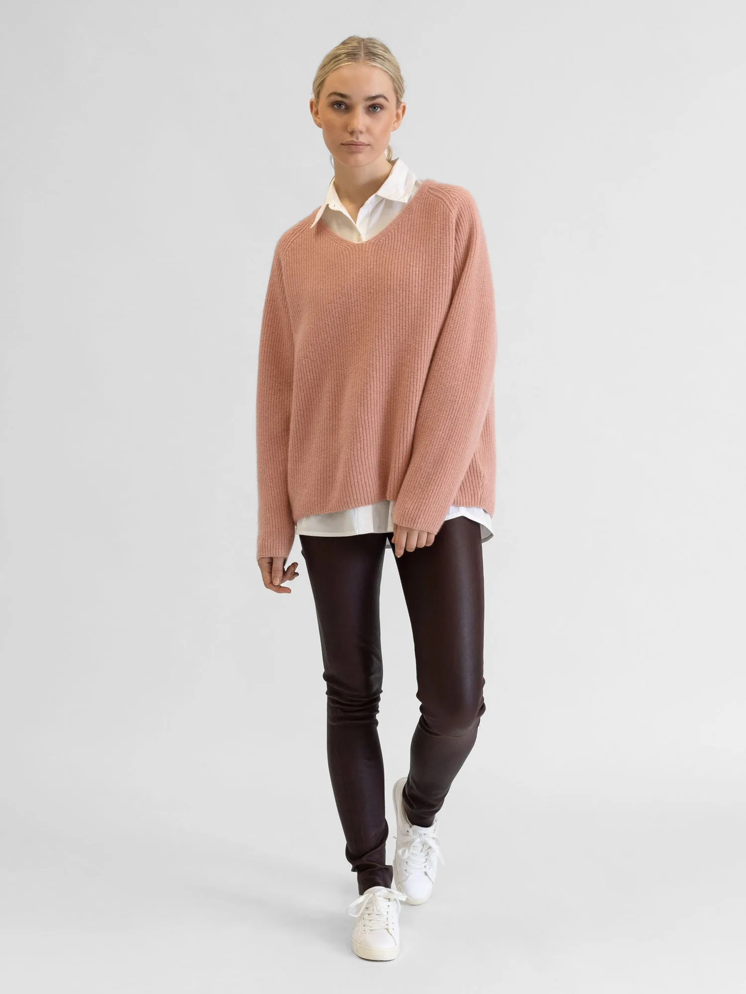 Cashmere sweater "Maya" - peachy pink