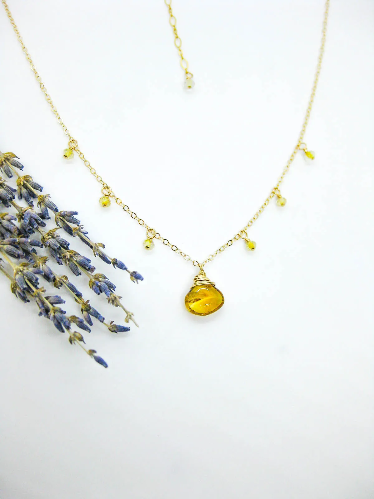 Chamomile: Citrine Necklace - n600