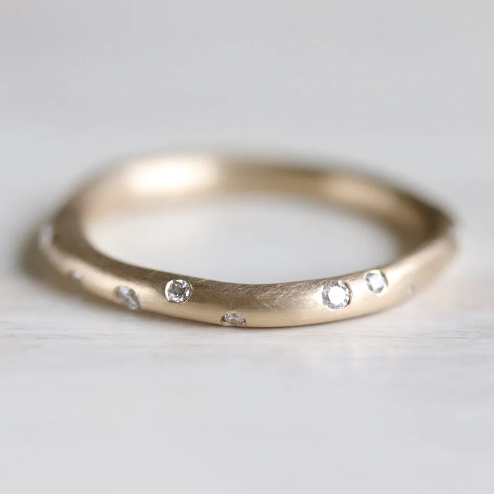 Full Eternity Round Sculpted Diamond Stacking Ring •