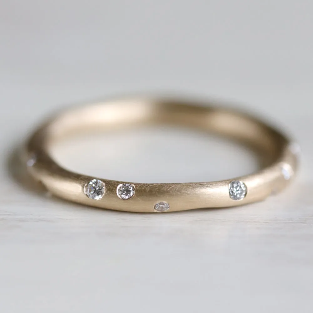 Full Eternity Round Sculpted Diamond Stacking Ring •