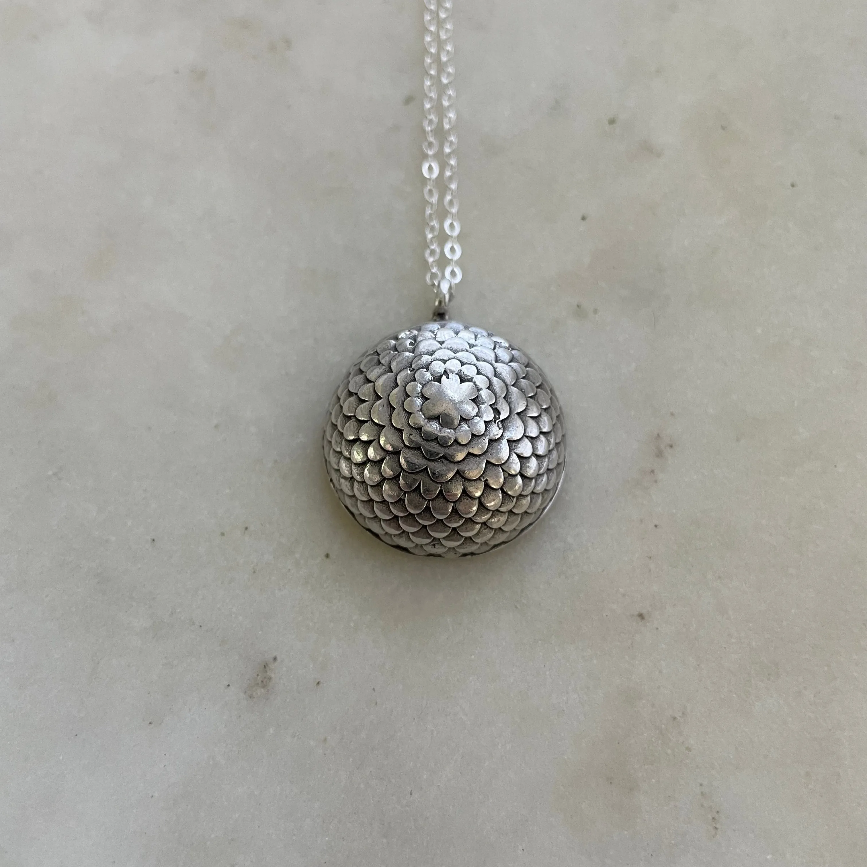 LASM PLANETARIUM PENDANT