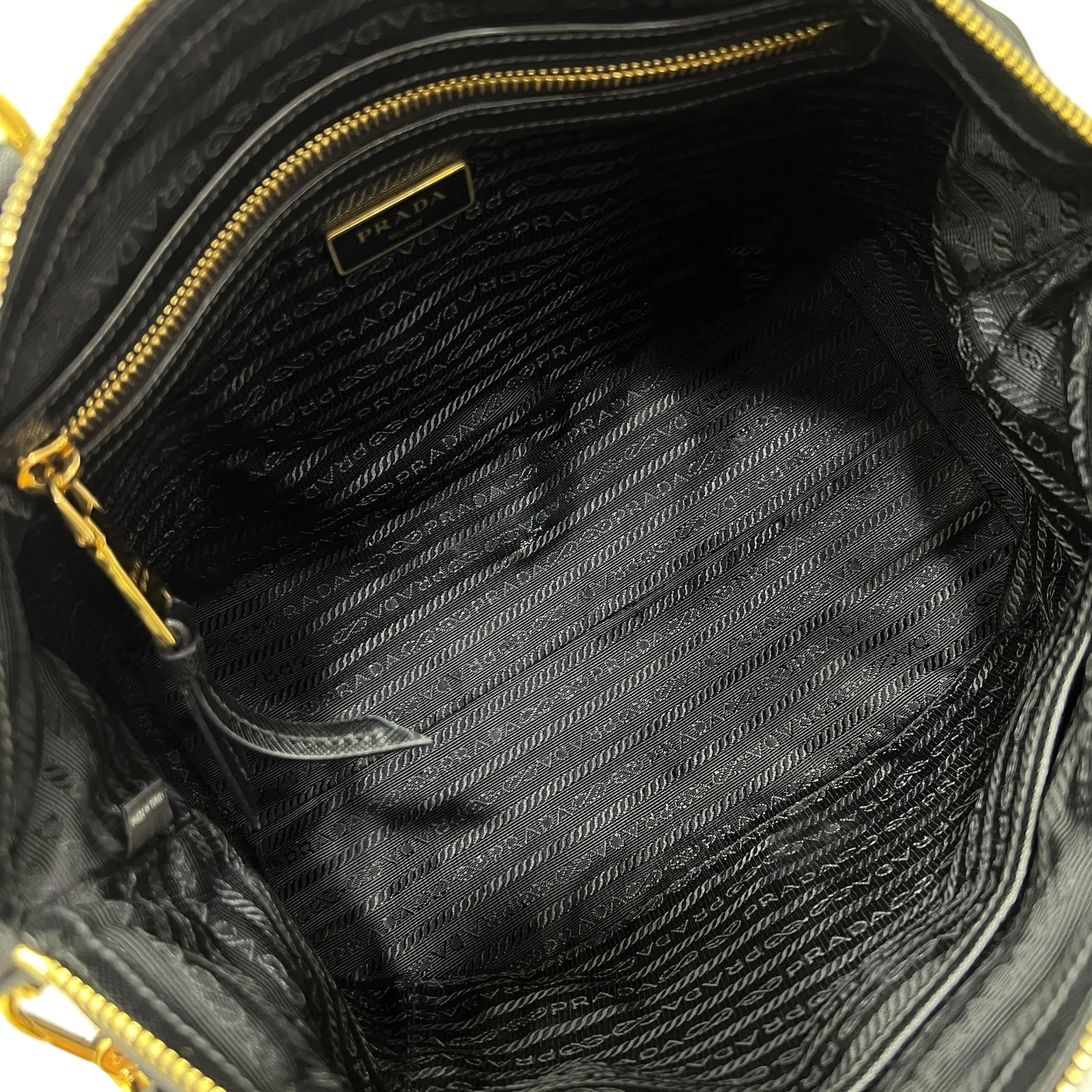 PRADA BORSA CON TRACOLLA NYLON E SAFFIANO