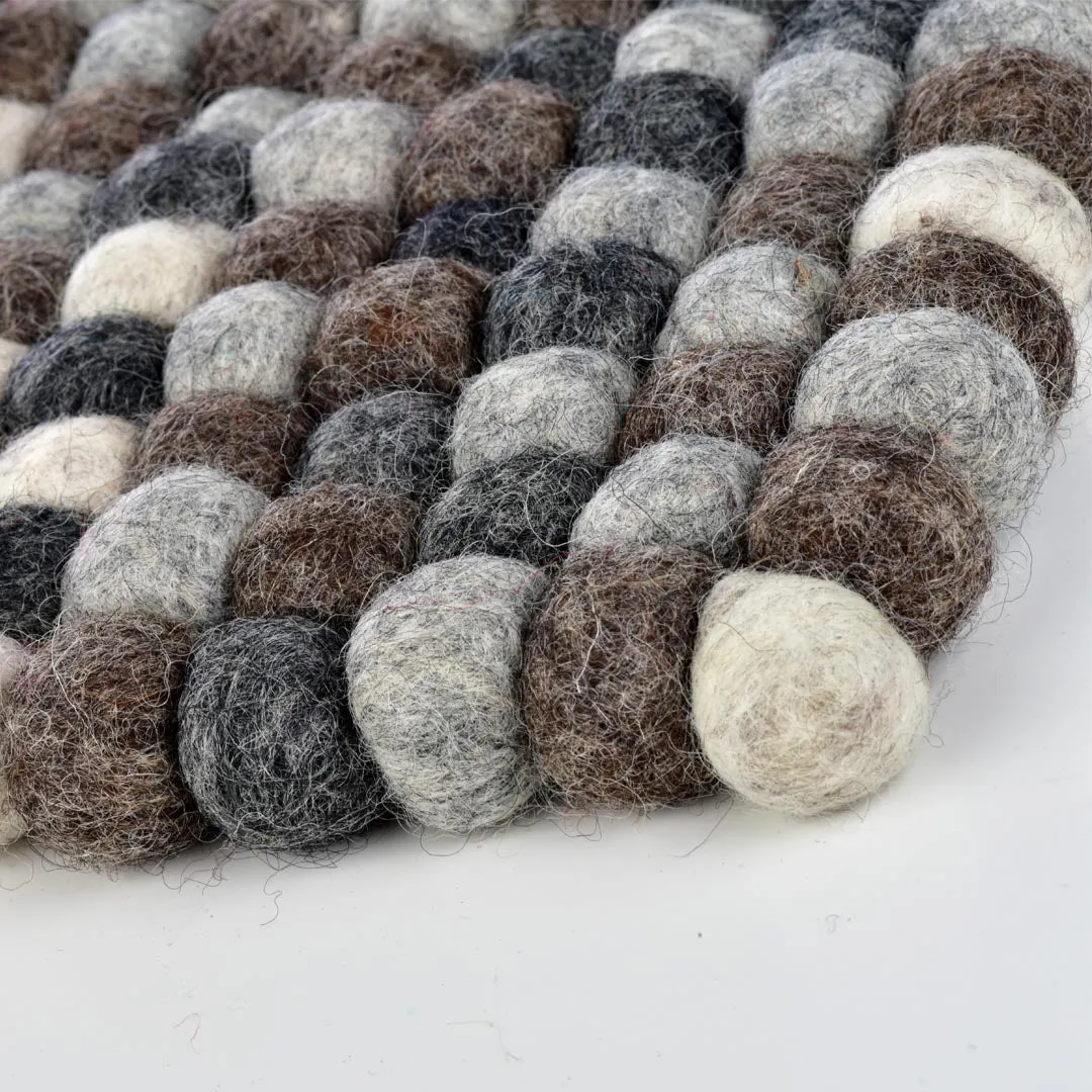 WOOL FELT GUMBALL HOT PAD